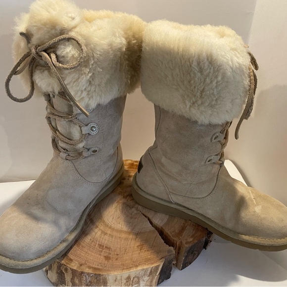 UGG Tan Shearling Winter Boots - Picture 8 of 16